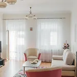 Optimal Apartment