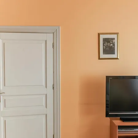 Optimal Apartment