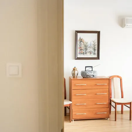 Optimal Apartment